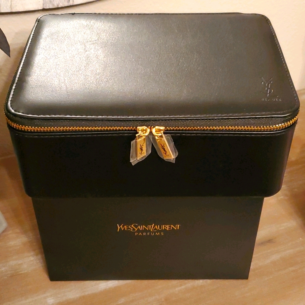 New in box YVES SAINT LAURENT beaute vanity case